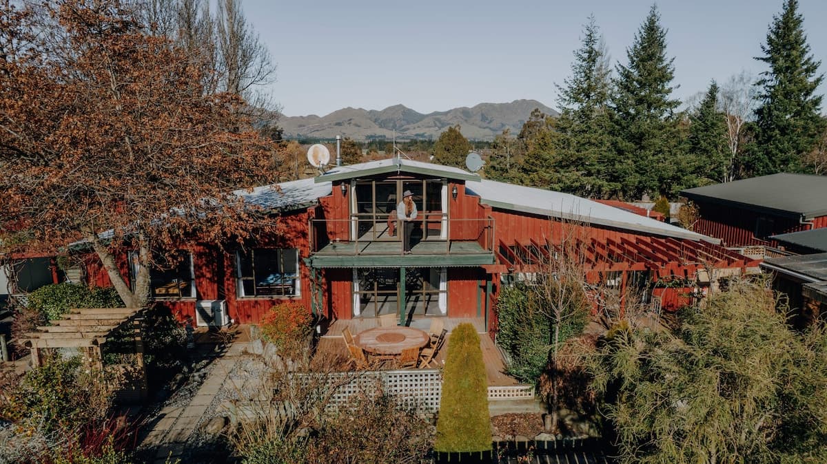 Alpine Springs Motel | Hot Tub | Pool Table -  HS751212